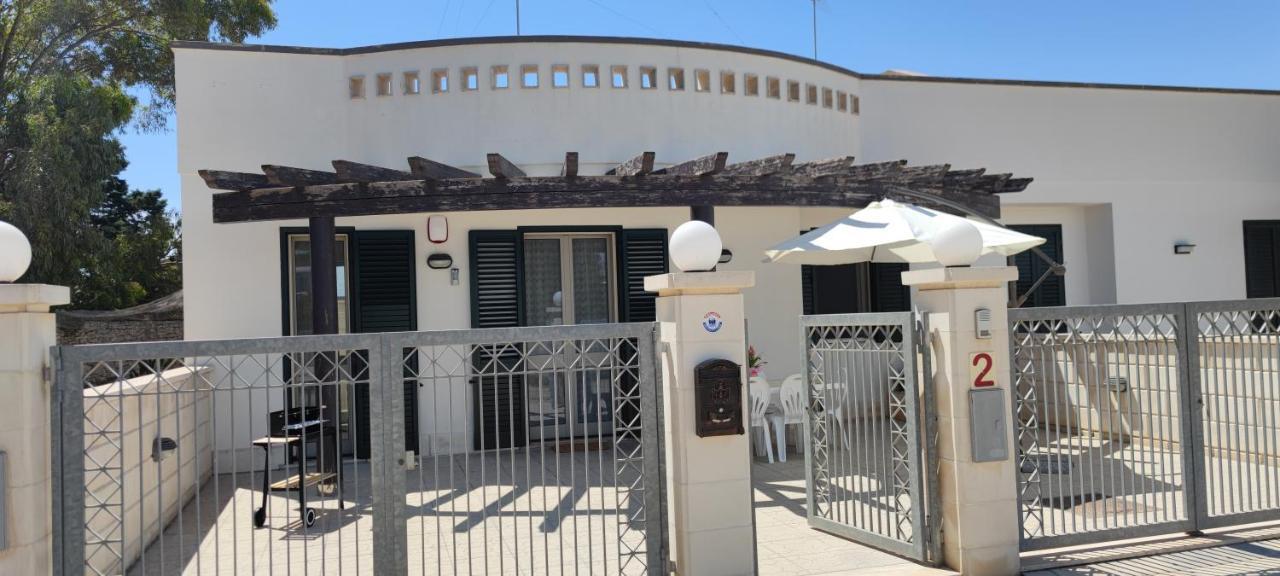 Casa Vacanze Il Sorriso Di Emi Torre Suda Exterior foto