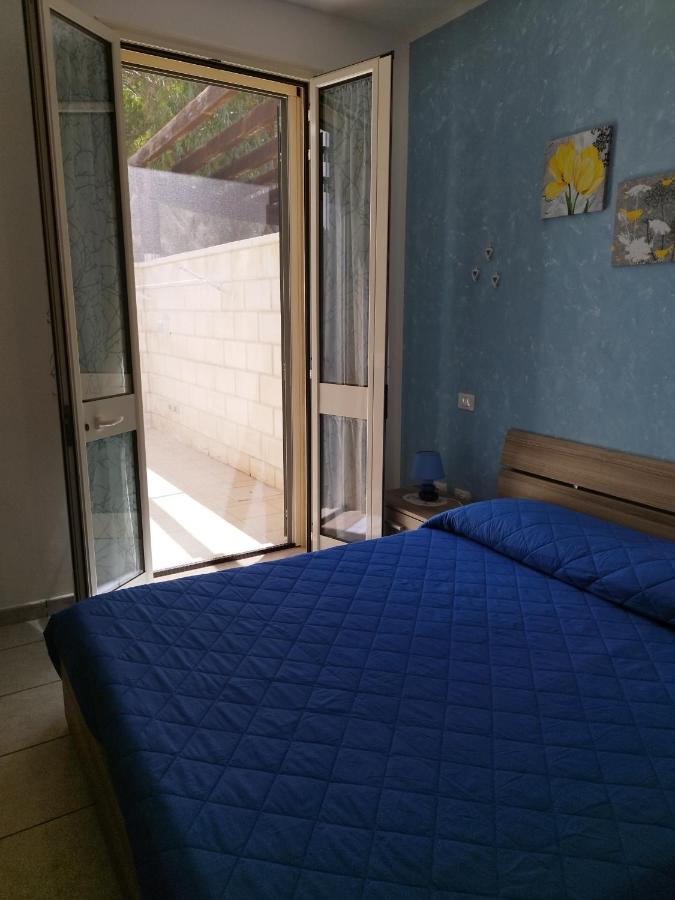 Casa Vacanze Il Sorriso Di Emi Torre Suda Exterior foto