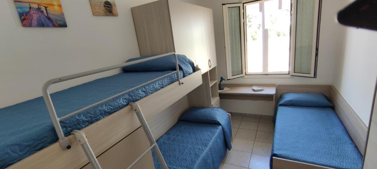 Casa Vacanze Il Sorriso Di Emi Torre Suda Exterior foto